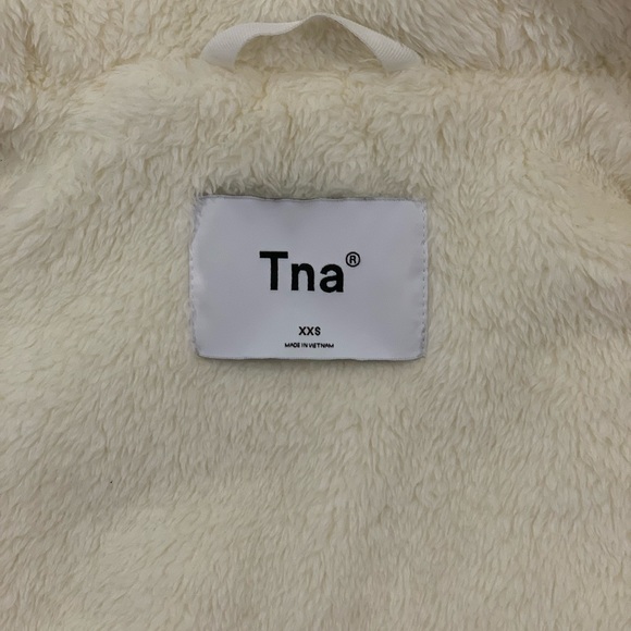 Aritzia TNA The Little Fuzzy Puff in Matte Pearl size XXS - Picture 8 of 8